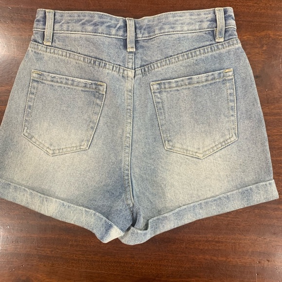 NWOT MP/D  Floral Embroidered Denim Shorts Small - Picture 3 of 7